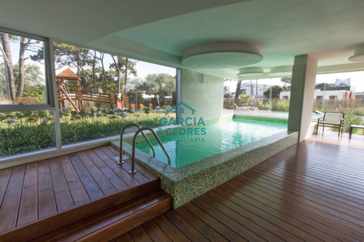 Apartamento ID.324 - Alquiler invernal - Apartamento 2 Dormitorios En Punta Del Este Invernal Con Cochera. Excelente Vista y ubicación.