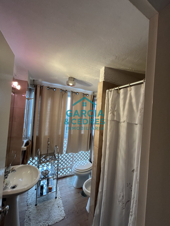 Apartamento ID.5 -  Vendo Apto En Torre Marfil de 2 dormitorios en muy buen estado . Una Torre de muy buena construccion . No Deje De Perder Esta Oportunidad