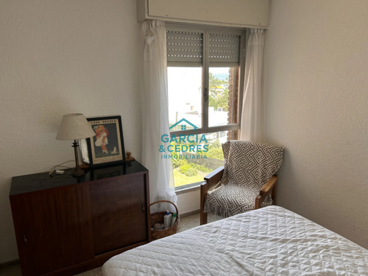 Apartamento ID.564 - Apartamento de 2 dormitorios en primer linea con vista al mar, Playa Mansa