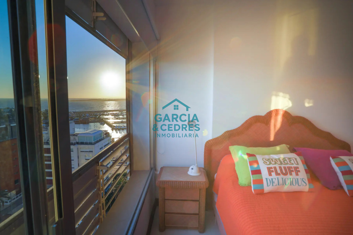 Apartamento ID.431 - Alquiler anual - Apartamento de 2 Dormitorios Reciclado en Bahia Palace