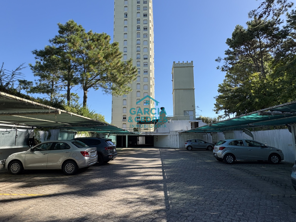 Apartamento ID.263 - Gran apartamento frente a Punta Shopping, Punta del Este