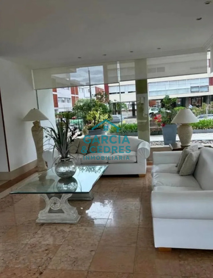 Apartamento ID.368 - Apartamento 2 Dormitorios y 2 Baños con Cochera y Baulera - Amueblado, a Pasos del Mar y Gorlero