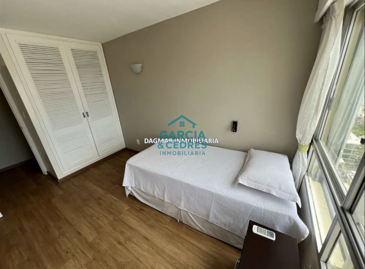 Apartamento ID.486 - Alquiler anual de 3 dormitorios en Peninsula, Punta del Este