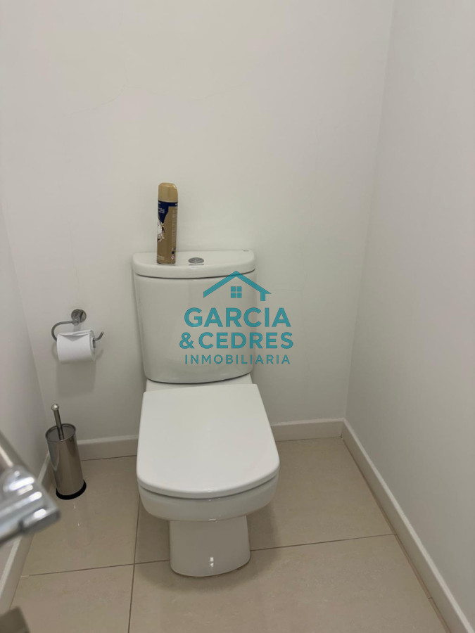 Apartamento ID.183 - Exclusivo Apartamento en Edificio Puerto Punta - 4 Dormitorios + Servicio Completo