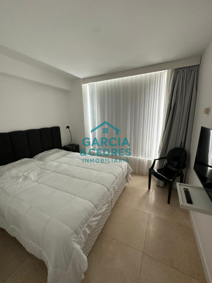 Apartamento ID.422 - Alquiler invernal Apto de 1 1/2 dorm y 2 baños en torre YOO 