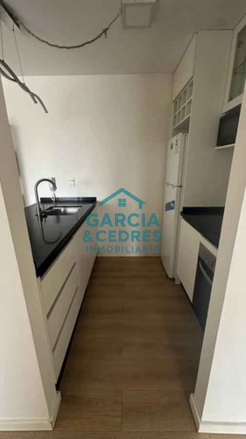 Apartamento ID.496 - Alquiler anual en apartamento de 2 Dormitorios con cochera. Los Dolmenes, Punta Del Este.
