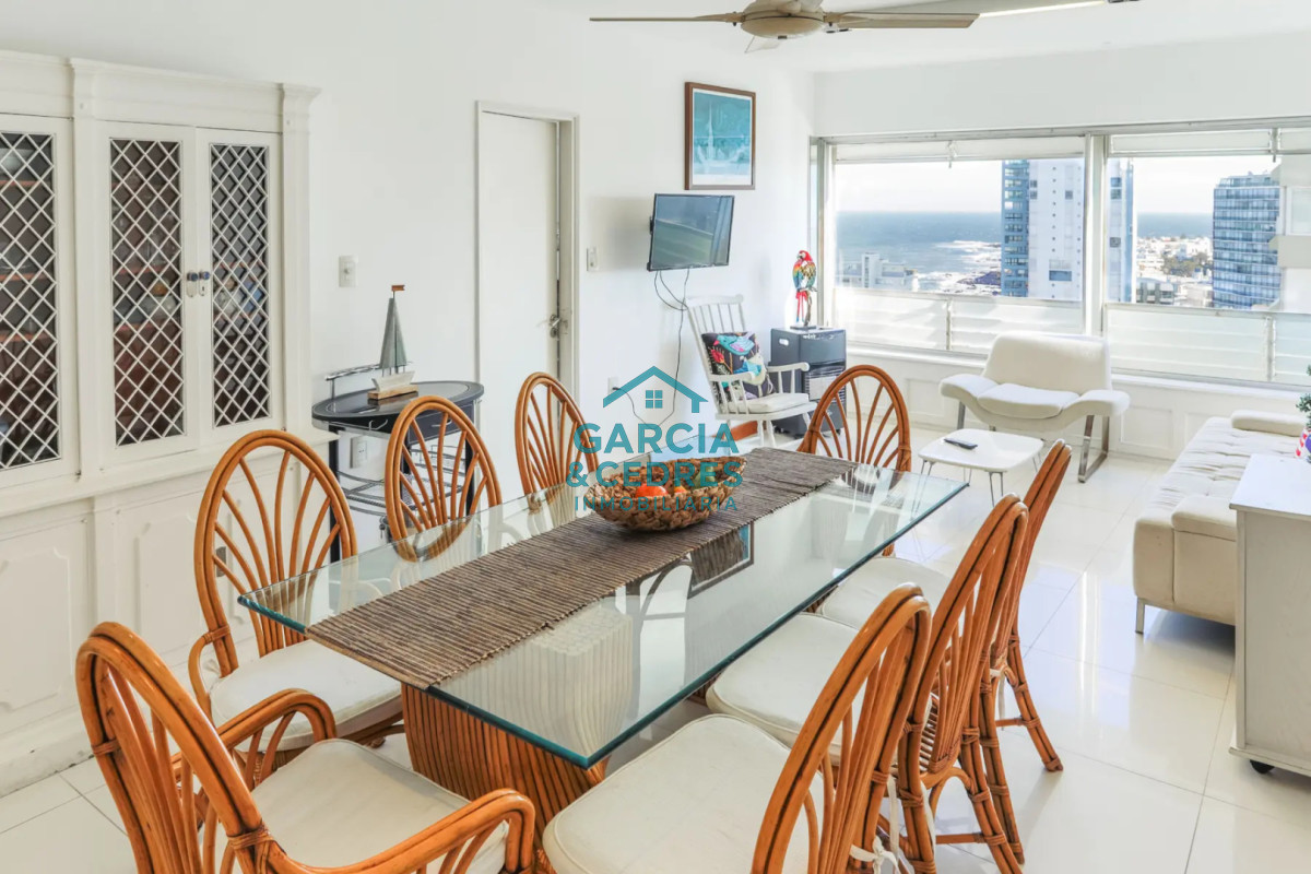 Apartamento ID.431 - Alquiler anual - Apartamento de 2 Dormitorios Reciclado en Bahia Palace