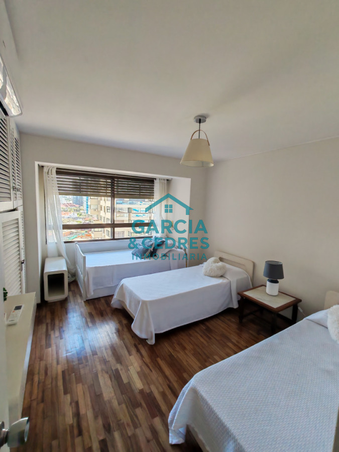 Apartamento ID.44 - ALQUILER DE TEMPORADA EN APTO DE 3 DORMITORIOS Y DOS BAÑOS CON UNA VISTA INIGUALABLE A LA BRAVA 