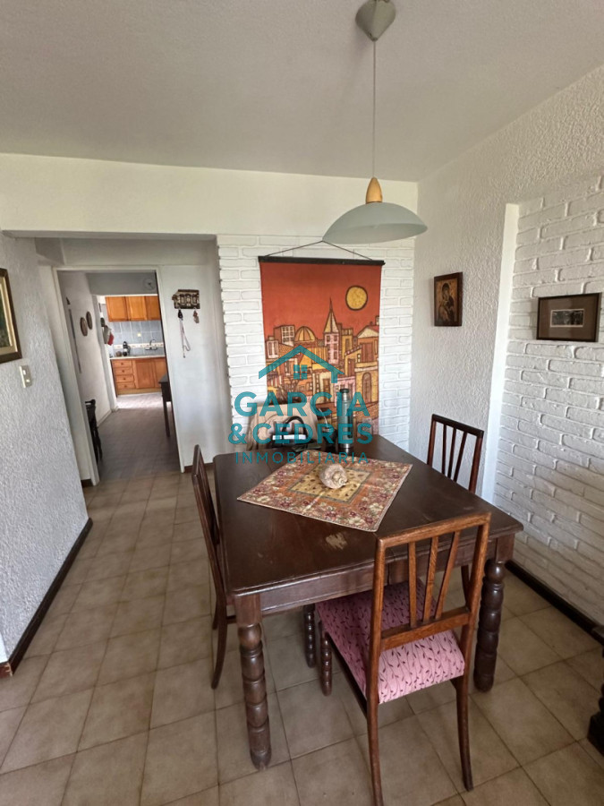 Apartamento ID.143 - OPORTUNIDAD Alquiler Anual USD 1200 Apto torre Marfil de 2 dorm. y 2 baños piso alto 