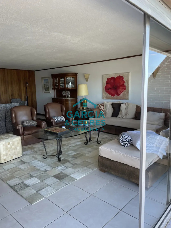 Apartamento ID.410 - HERMOSO PENTHOUSE EN VENTA 