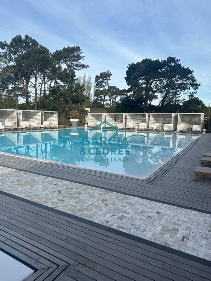 Apartamento ID.2 -  Vendo Apto En Torre Yoo de 1 1/2 dormitorio Excelente Estado . Una Torre Con Todas Las Amenidades . No Deje De Perder Esta Oportunidad