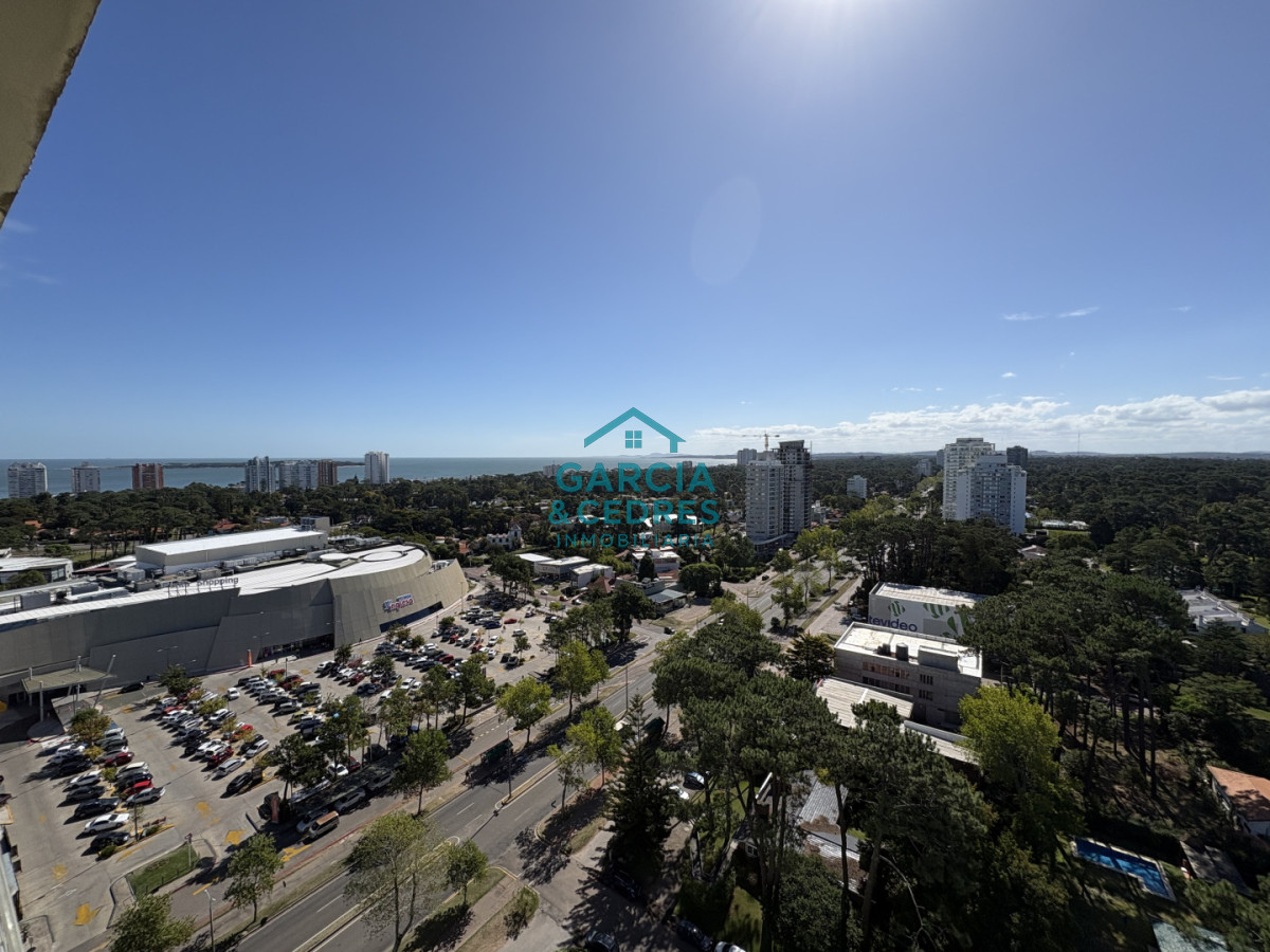 Apartamento ID.263 - Gran apartamento frente a Punta Shopping, Punta del Este