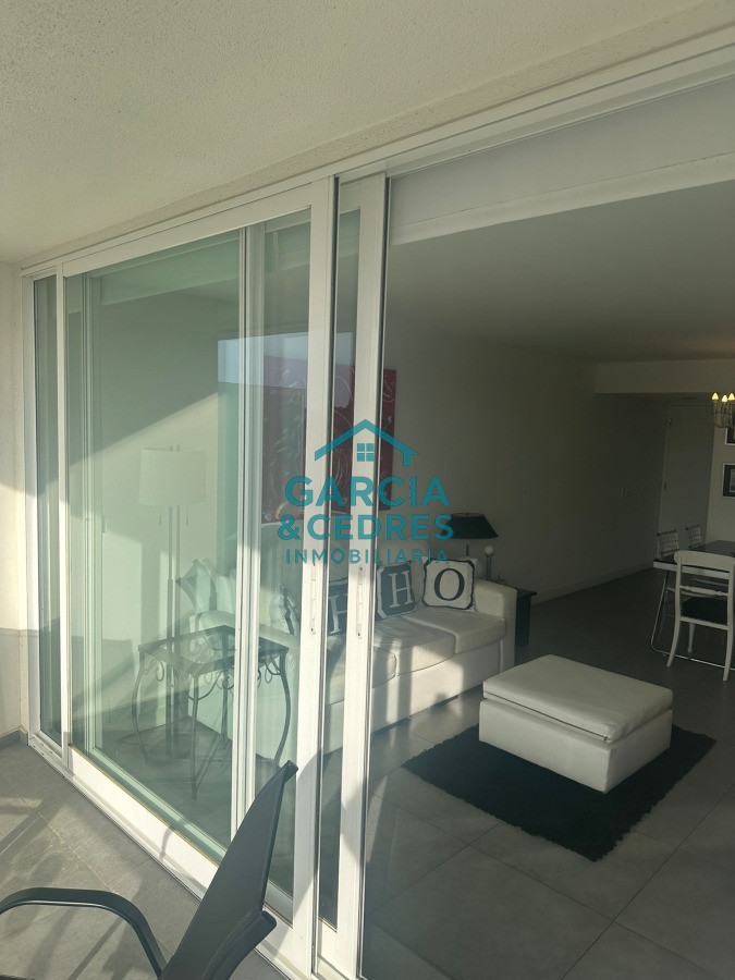 Apartamento ID.2 -  Vendo Apto En Torre Yoo de 1 1/2 dormitorio Excelente Estado . Una Torre Con Todas Las Amenidades . No Deje De Perder Esta Oportunidad