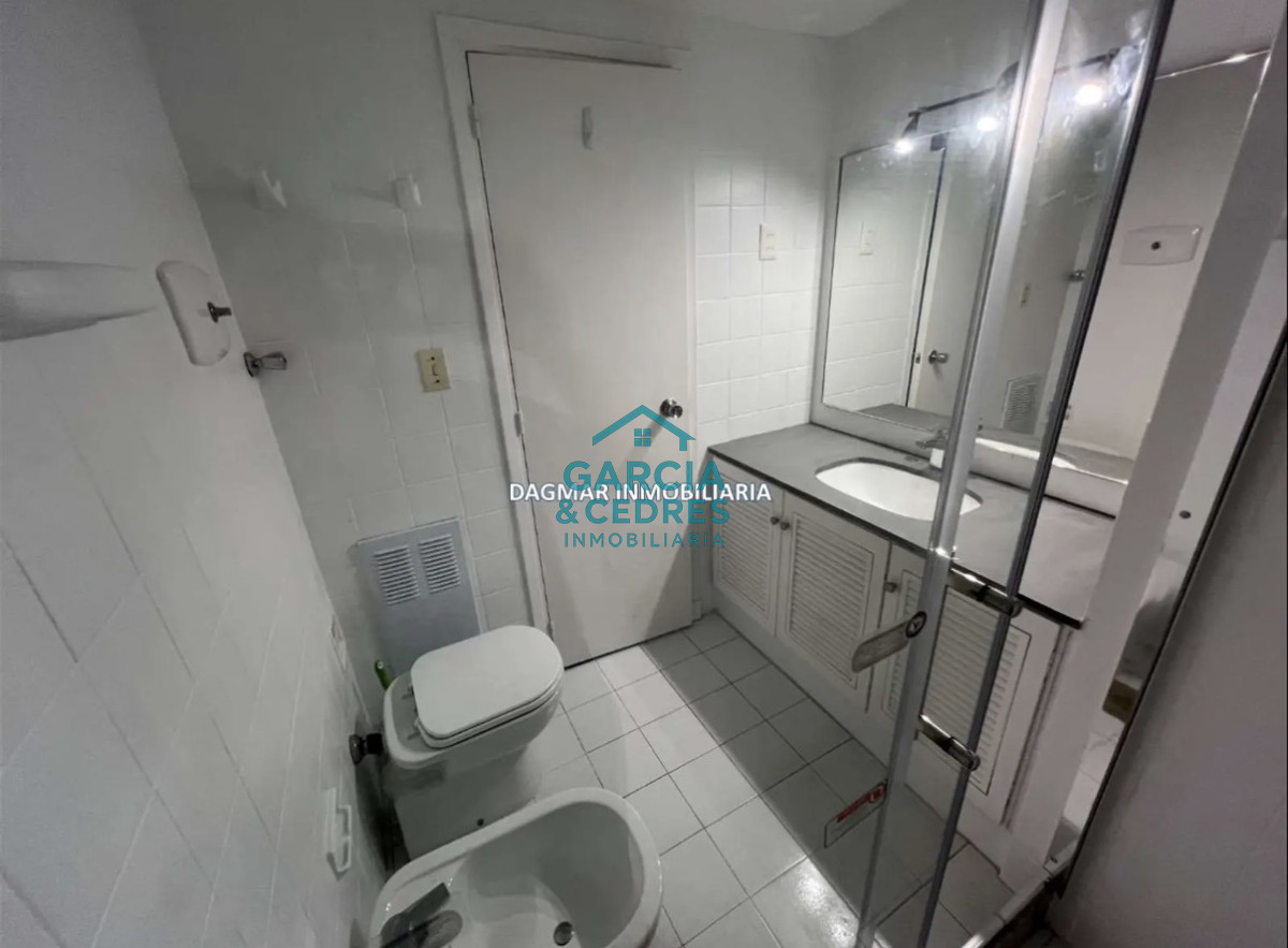 Apartamento ID.486 - Alquiler anual de 3 dormitorios en Peninsula, Punta del Este