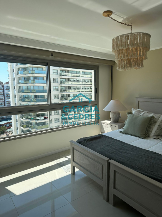 Apartamento ID.175 - Torre Imperiale Exclusivo Apartamento de Gran Categoría con 4 Dormitorios, Servicio y 6 Baños