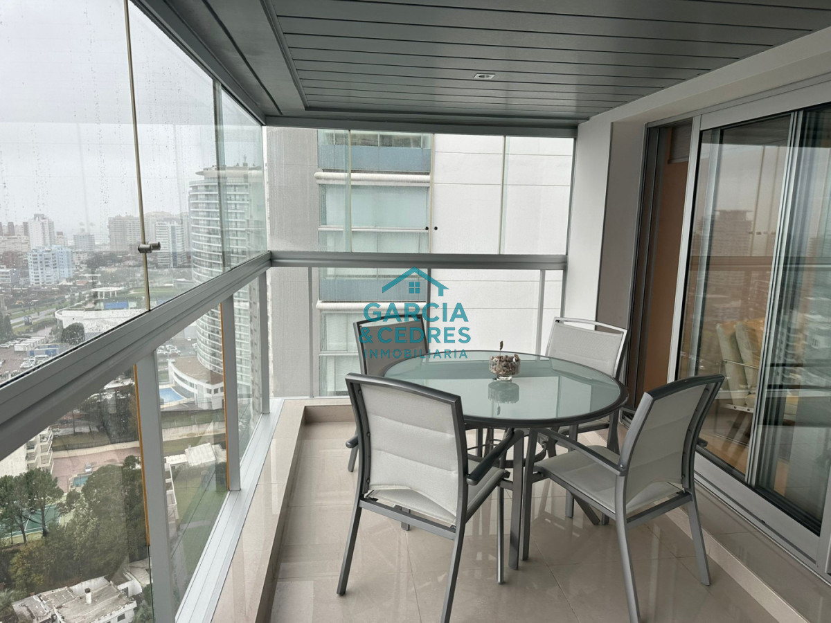 Apartamento ID.495 - Miami Boulevard, Punta del Este.  Apartamento de 2 dormitorios y 2 baños