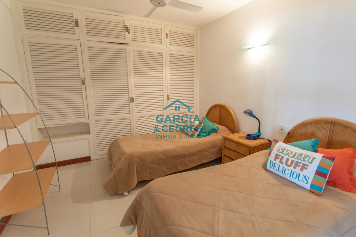 Apartamento ID.431 - Alquiler anual - Apartamento de 2 Dormitorios Reciclado en Bahia Palace