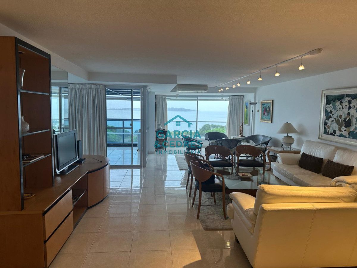Apartamento ID.379 - Torre Beverly Tower apto de 3 dormitorios en suite + dep servicio c/baño