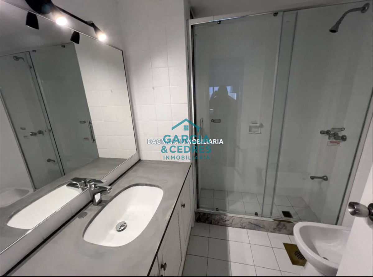 Apartamento ID.486 - Alquiler anual de 3 dormitorios en Peninsula, Punta del Este