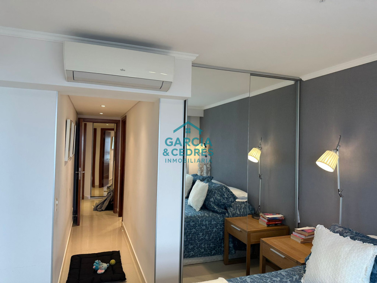 Apartamento ID.495 - Miami Boulevard, Punta del Este.  Apartamento de 2 dormitorios y 2 baños