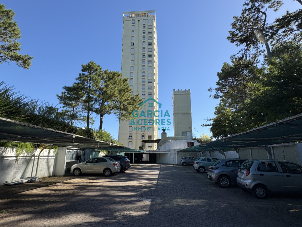 Apartamento ID.263 - Gran apartamento frente a Punta Shopping, Punta del Este