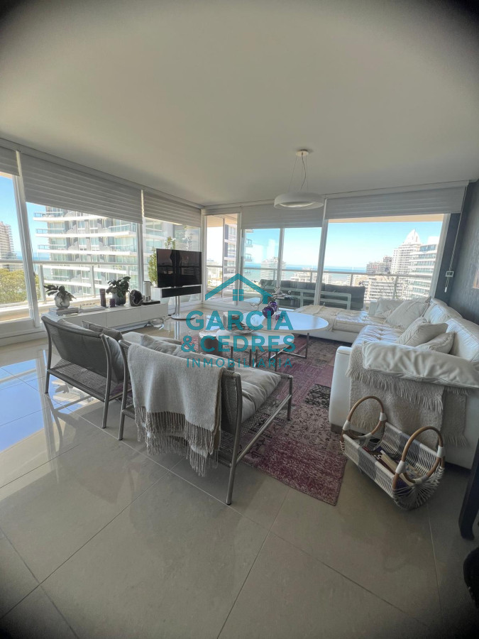Apartamento ID.106 - ALQUILO EXCEPCIONAL  APTO DE 3 DORM Y 4 BAÑOS EN TORRE ONE I EN PLAYA BRAVA PISO 11