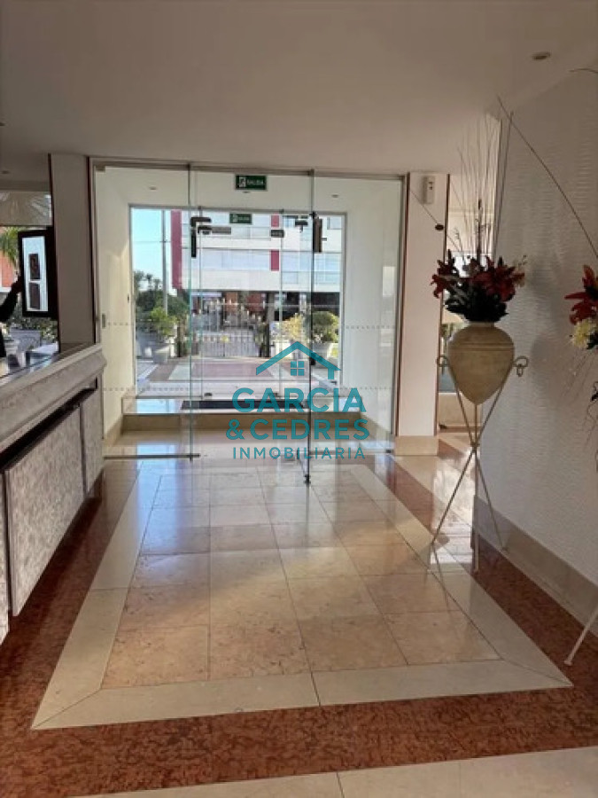 Apartamento ID.368 - Apartamento 2 Dormitorios y 2 Baños con Cochera y Baulera - Amueblado, a Pasos del Mar y Gorlero
