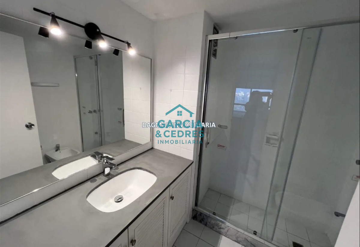 Apartamento ID.486 - Alquiler anual de 3 dormitorios en Peninsula, Punta del Este