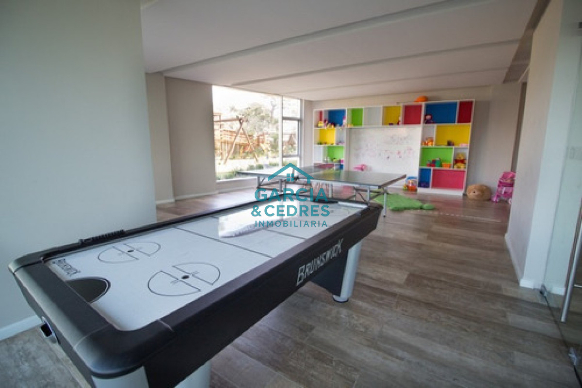 Apartamento ID.324 - Alquiler invernal - Apartamento 2 Dormitorios En Punta Del Este Invernal Con Cochera. Excelente Vista y ubicación.