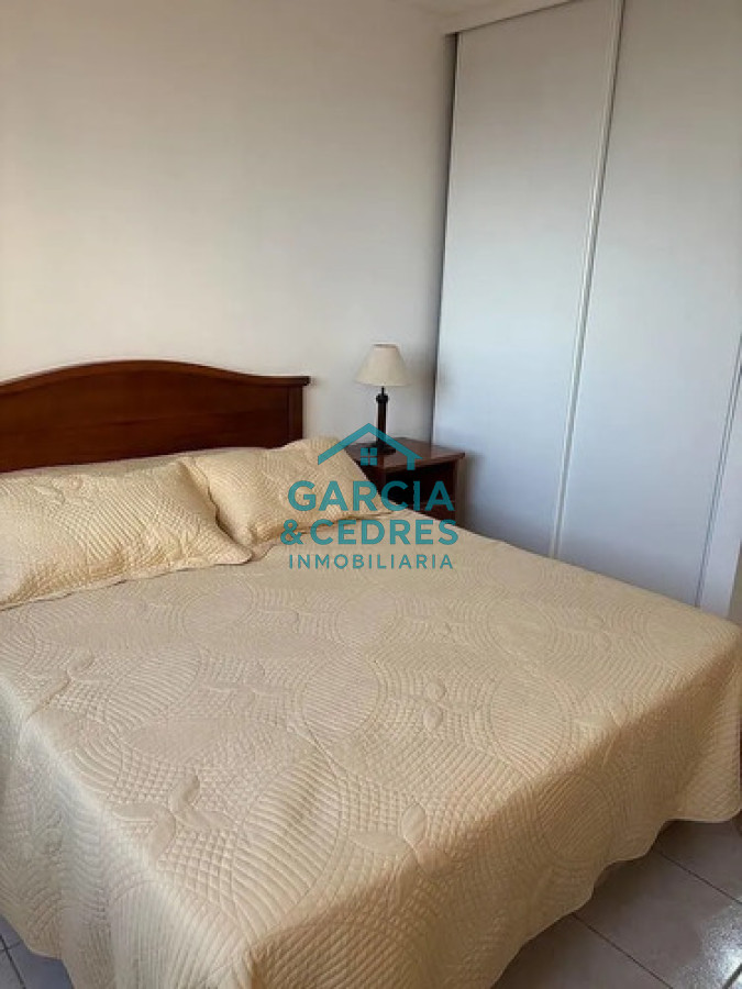 Apartamento ID.368 - Apartamento 2 Dormitorios y 2 Baños con Cochera y Baulera - Amueblado, a Pasos del Mar y Gorlero