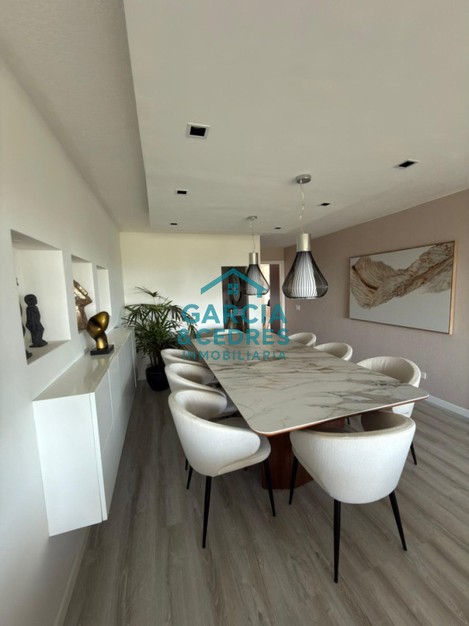 Apartamento ID.124 - OPORTUNIDAD !!! EXCELENTE APTO EDIFICIO BORA BORA TOTALMENTE RECICLADO  3 DORM. Y 3 BAÑOS 