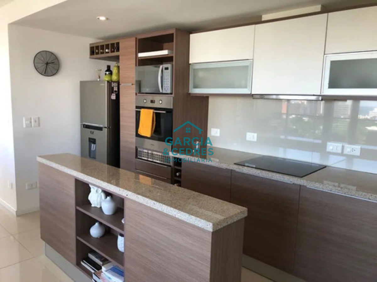 Apartamento ID.324 - Alquiler invernal - Apartamento 2 Dormitorios En Punta Del Este Invernal Con Cochera. Excelente Vista y ubicación.