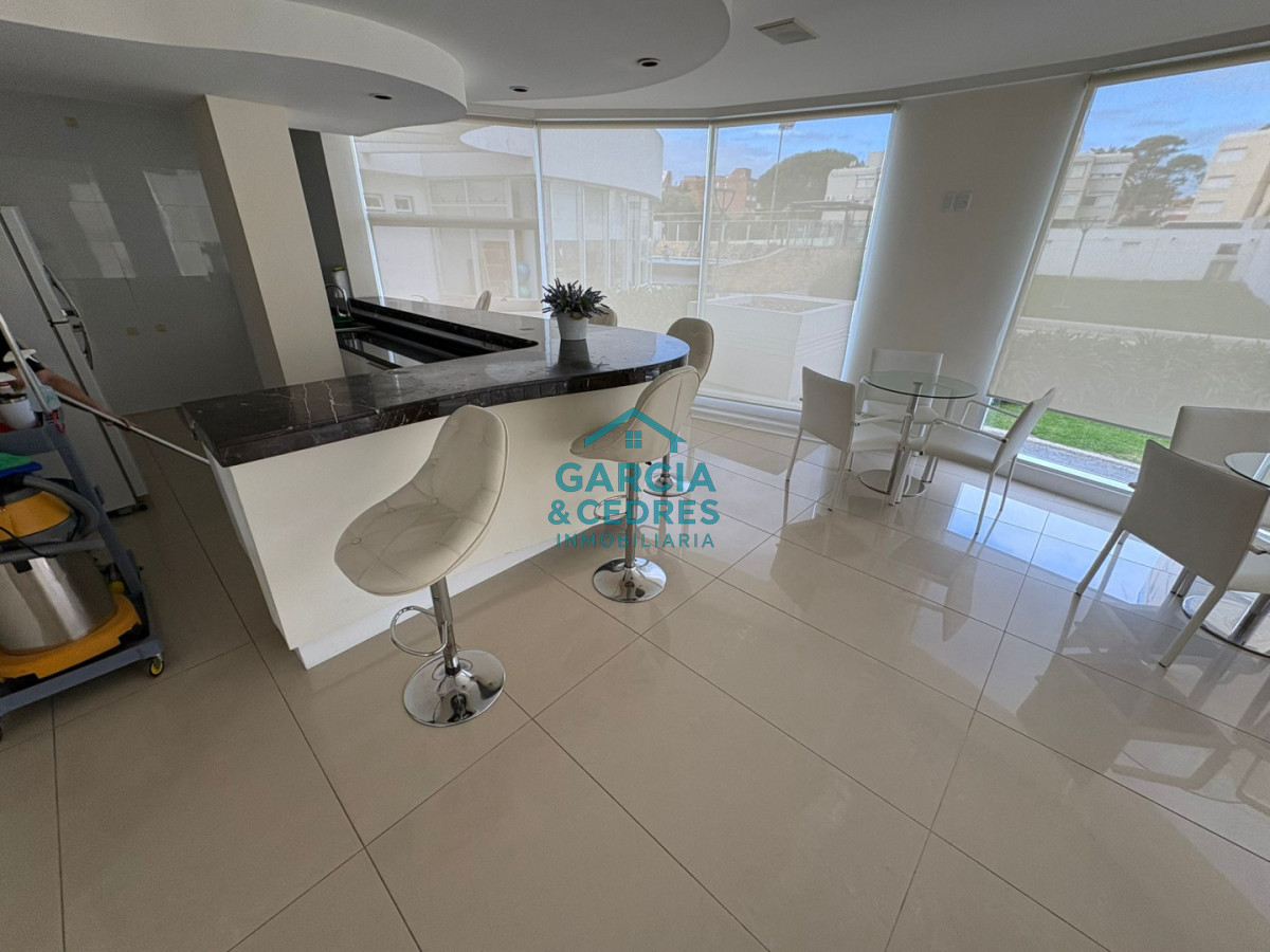 Apartamento ID.267 - Apartamento de 3 dormitorios en Casino Tower, Punta del Este
