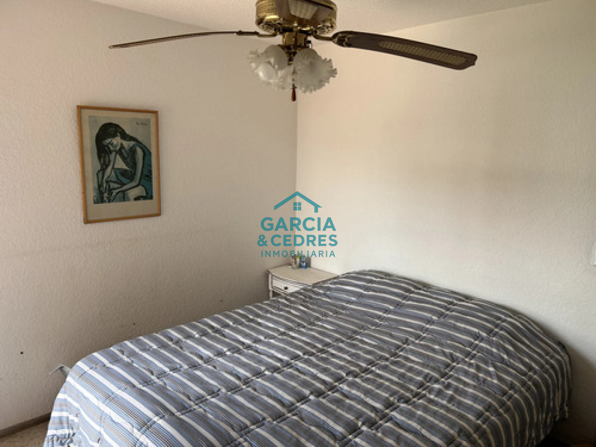 Apartamento ID.564 - Apartamento de 2 dormitorios en primer linea con vista al mar, Playa Mansa