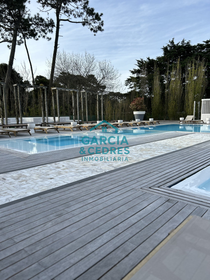 Apartamento ID.2 -  Vendo Apto En Torre Yoo de 1 1/2 dormitorio Excelente Estado . Una Torre Con Todas Las Amenidades . No Deje De Perder Esta Oportunidad