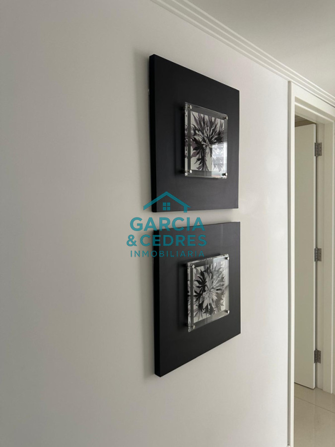 Apartamento ID.183 - Exclusivo Apartamento en Edificio Puerto Punta - 4 Dormitorios + Servicio Completo