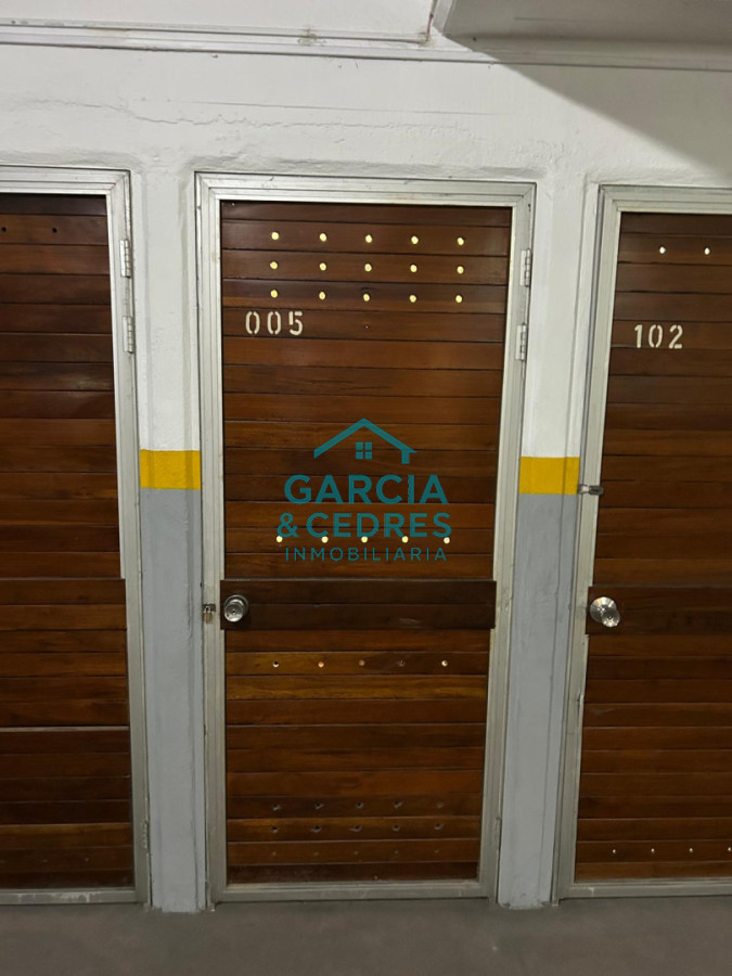 Apartamento ID.181 - Oportunidad Apartamento de 3 Dormitorios y 2 baños en Edificio Porto Santo - Punta del Este