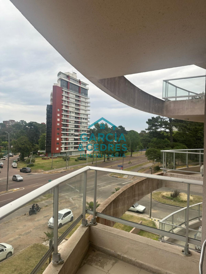 Apartamento ID.125 - ALQUILER DE TEMPORADA EN EDIFICIO STRADIVARIUS APTO 1 DORM. 1 BAÑO 