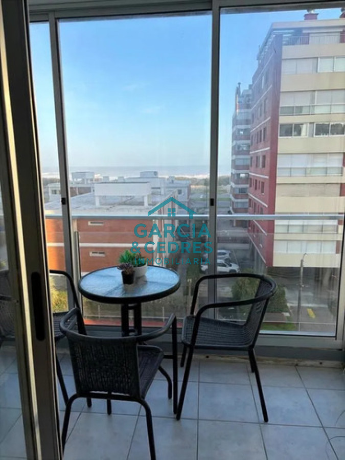 Apartamento ID.368 - Apartamento 2 Dormitorios y 2 Baños con Cochera y Baulera - Amueblado, a Pasos del Mar y Gorlero