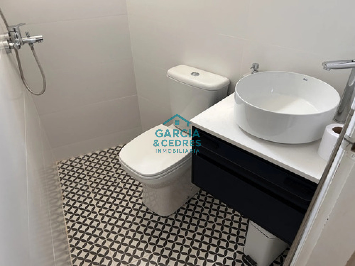 Apartamento ID.564 - Apartamento de 2 dormitorios en primer linea con vista al mar, Playa Mansa