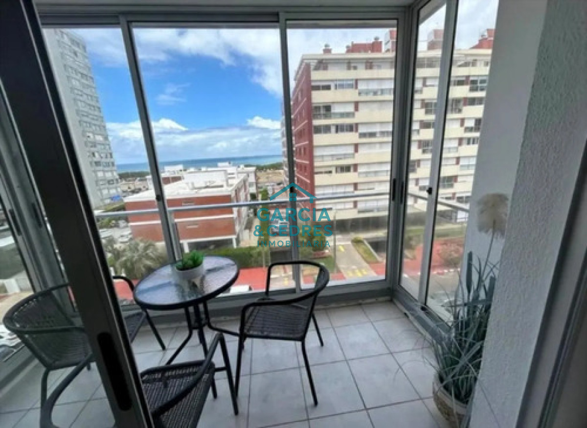 Apartamento ID.368 - Apartamento 2 Dormitorios y 2 Baños con Cochera y Baulera - Amueblado, a Pasos del Mar y Gorlero