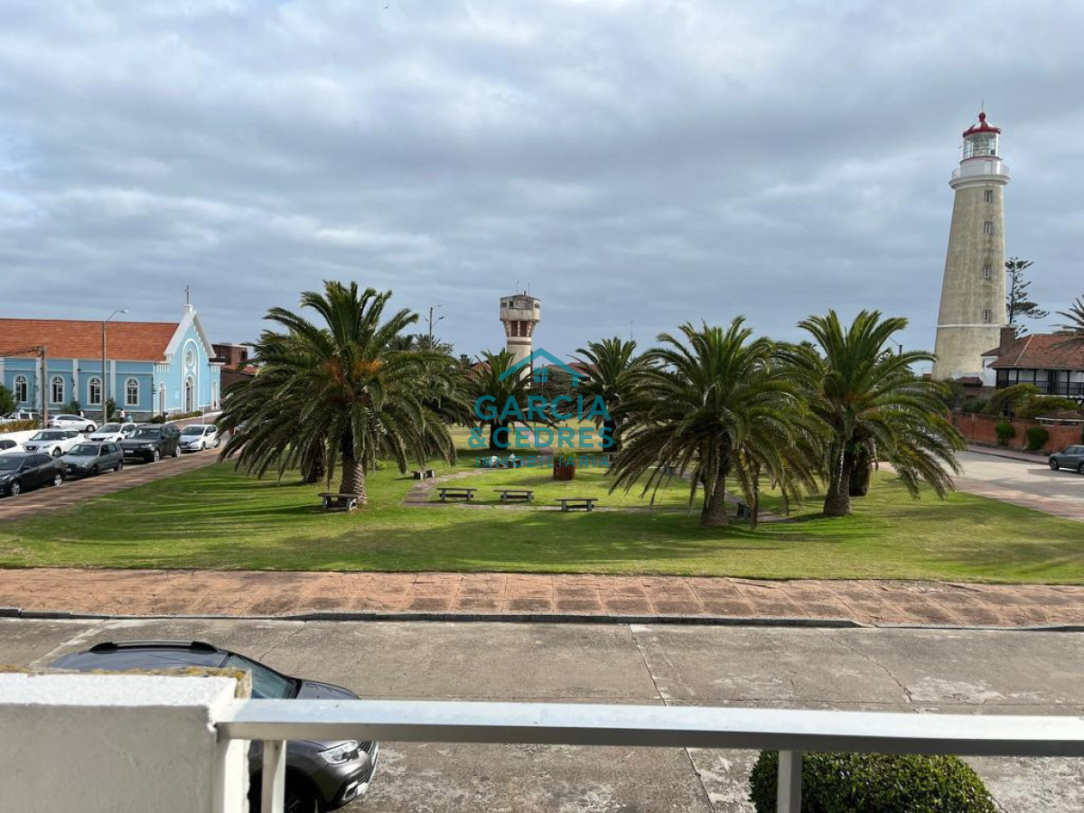 Apartamento ID.142 - ALQUILO X TEMPORADA APTO DE 2 DORM. Y 2 BAÑOS EN PLENA PENINSULA FRENTE A LA CANDELARIA 