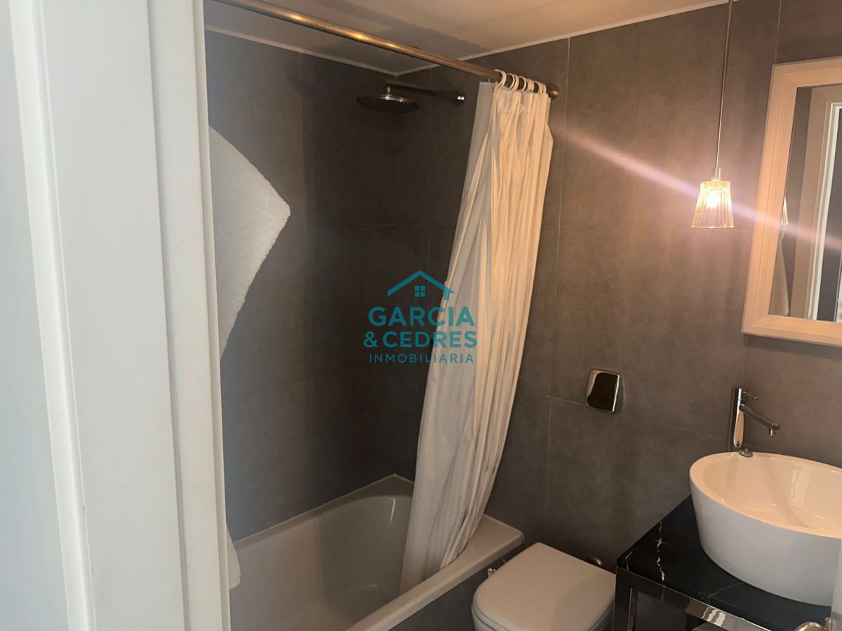 Apartamento ID.1 -  Vendo Apto En Torre Yoo de 1 1/2 dormitorio Excelente Estado . Una Torre Con Todas Las Amenidades . No Deje De Perder Esta Oportunidad