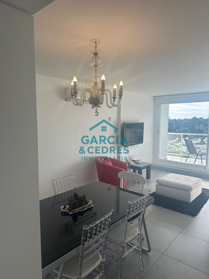 Apartamento ID.2 -  Vendo Apto En Torre Yoo de 1 1/2 dormitorio Excelente Estado . Una Torre Con Todas Las Amenidades . No Deje De Perder Esta Oportunidad