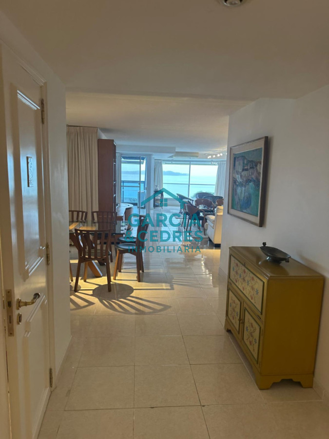 Apartamento ID.379 - Torre Beverly Tower apto de 3 dormitorios en suite + dep servicio c/baño