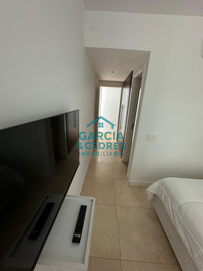 Apartamento ID.422 - Alquiler invernal Apto de 1 1/2 dorm y 2 baños en torre YOO 