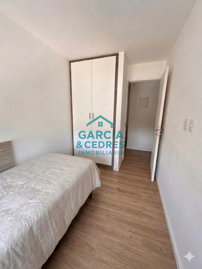 Apartamento ID.496 - Alquiler anual en apartamento de 2 Dormitorios con cochera. Los Dolmenes, Punta Del Este.