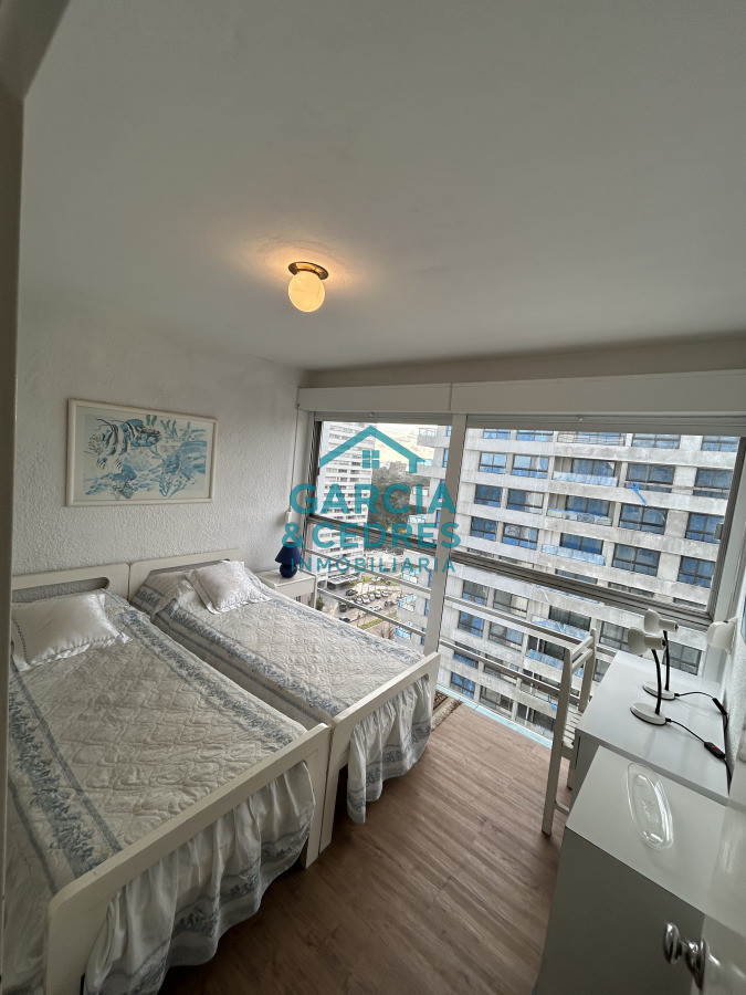 Apartamento ID.5 -  Vendo Apto En Torre Marfil de 2 dormitorios en muy buen estado . Una Torre de muy buena construccion . No Deje De Perder Esta Oportunidad