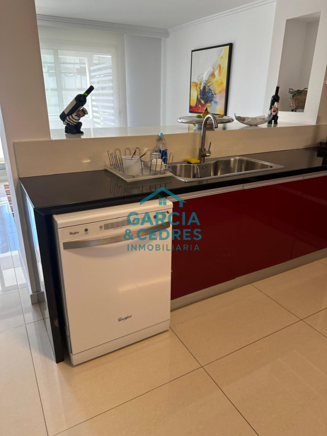 Apartamento ID.183 - Exclusivo Apartamento en Edificio Puerto Punta - 4 Dormitorios + Servicio Completo