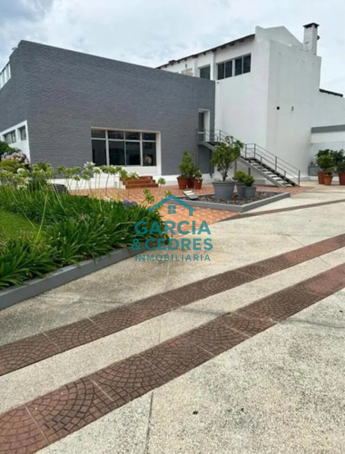 Apartamento ID.368 - Apartamento 2 Dormitorios y 2 Baños con Cochera y Baulera - Amueblado, a Pasos del Mar y Gorlero